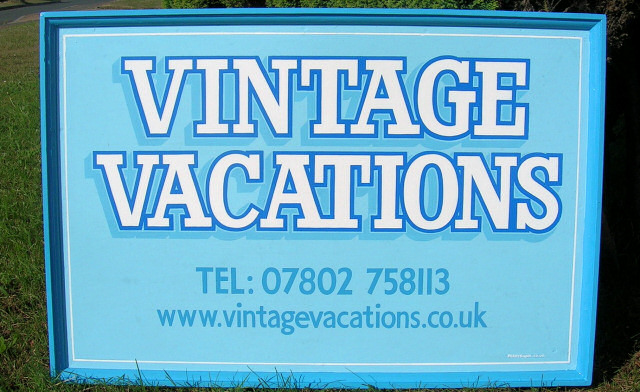 creative lettering and design - Perry Signs